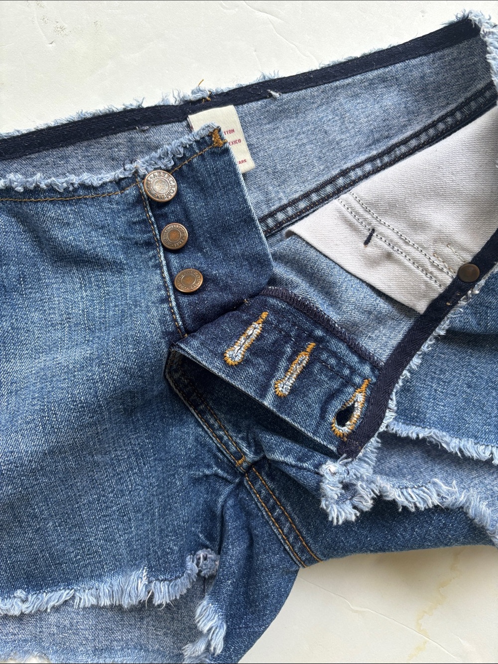 Vintage Abercrombie & Fitch Y2K Hot Low Rise Distressed Short Denim Baddie Sexy - Picture 5 of 17